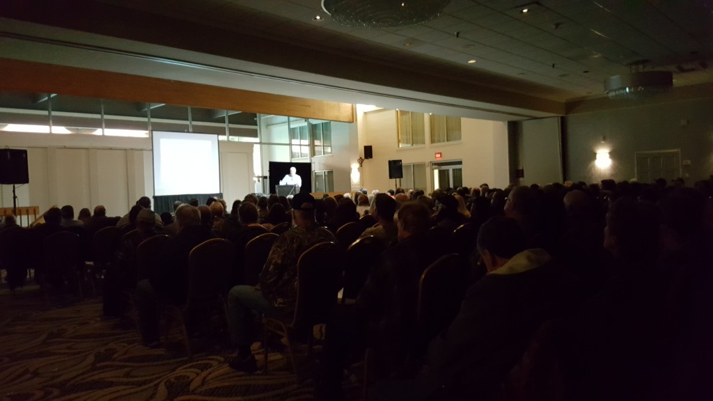 Stan speaking to a huge crowd at the Western Pennsylvania Conference on the Unexplained in November 2019.